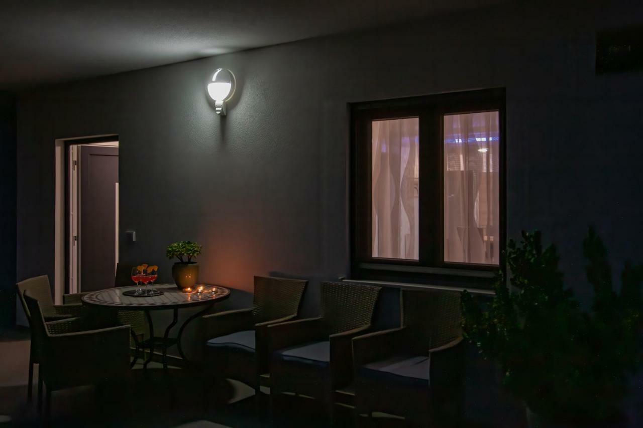 Apartman Nebo Pula Exterior foto
